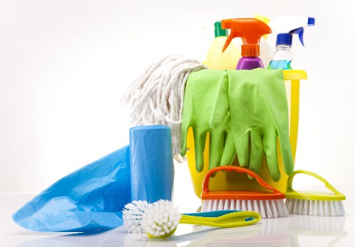 Professional move out cleaning service for Bermondsey apartments and homes